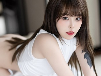 XiaoYu Vol.949 奶瓶