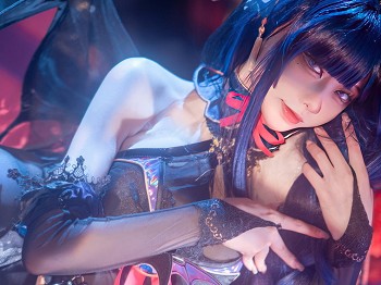 动漫博主安食Ajiki雷电将军魅魔主题性感黑色礼服配超薄黑丝秀美腿诱惑写真35P