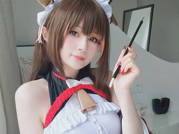 Coser小姐姐白银81碧蓝航线樫野主题性感黑白女仆服饰配黑丝袜秀丰腴身材完美诱惑写真92P