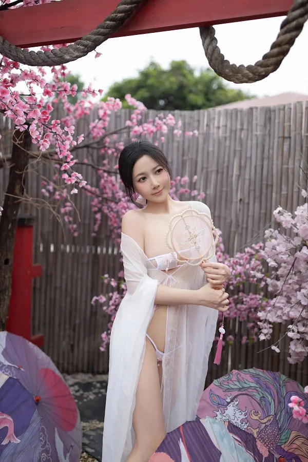 XiuRen Extra FW0643 鱼子酱